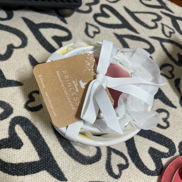 DISNEY PRINCESS Rae Dunn Measuring Cups - Picture 13 of 14